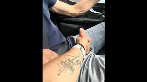 Media: secret_couple_ Stripchat 2025-06-04 14:23:00