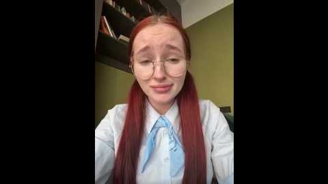 Media: snappyhappy Stripchat 2025-06-04 14:15:00