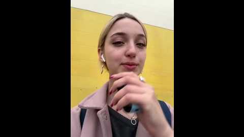 Media: dollytall Stripchat 2025-06-05 12:23:00