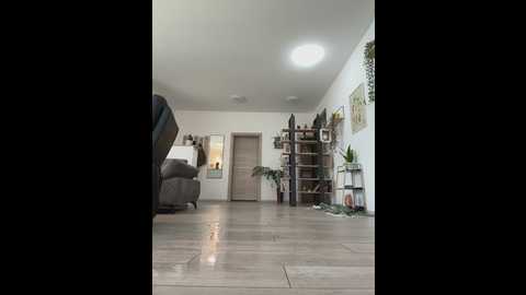 julielittlelove @ stripchat on 20250605