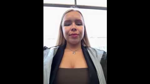 Media: liza_risky Stripchat 2025-06-05 15:31:00