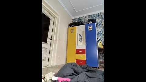 lola_hale @ stripchat on 20250605