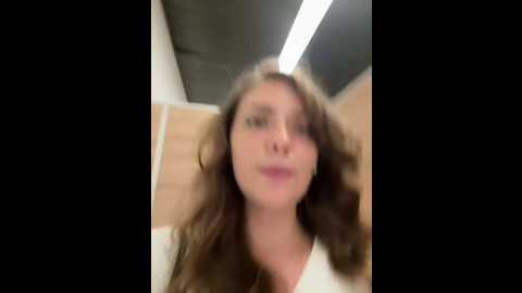 Media: mariid Stripchat 2025-06-05 10:24:00
