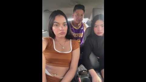 naughty_friends_ @ stripchat on 20250605