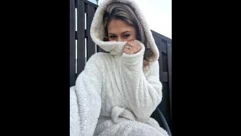Media: celynaross Stripchat 2025-06-06 04:07:00