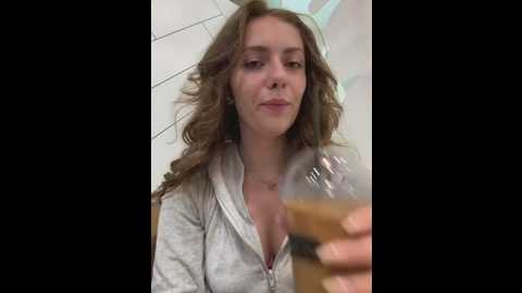 Media: mariid Stripchat 2025-06-06 07:16:00
