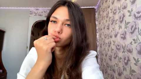 playfulshyemma @ stripchat on 20250607