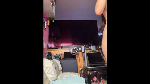 Media: sexymelli18 Stripchat 2025-06-07 20:08:00