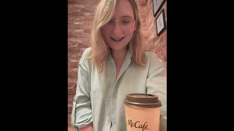 the_snowwhitee @ stripchat on 20250607
