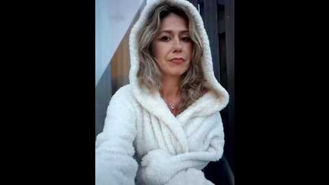 Media: celynaross Stripchat 2025-06-08 00:38:00