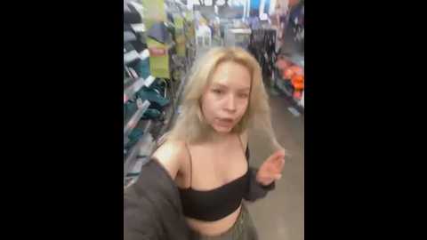 cum_girlss @ stripchat on 20250608