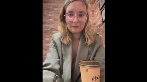 the_snowwhitee @ stripchat on 20250608