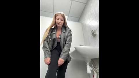 newlale @ stripchat on 20250609