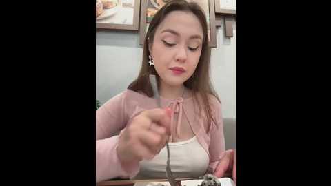 Media: peachy_dream Stripchat 2025-06-09 12:18:00