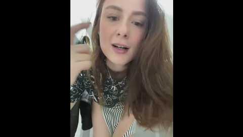 Media: dina_tease Stripchat 2025-06-10 13:04:00