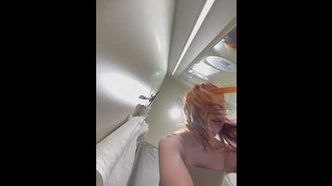 Media: foxy_heart Stripchat 2025-06-10 03:08:00