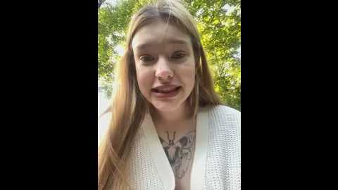 Media: honey___hot Stripchat 2025-06-10 16:34:00