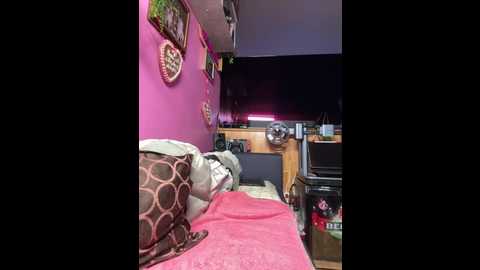 Media: sexymelli18 Stripchat 2025-06-10 22:36:00