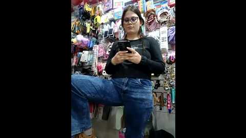 vale_saenzz @ stripchat on 20250610