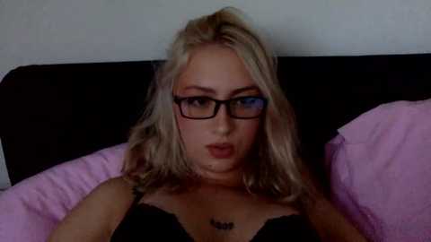 Media: kitty_swetty Stripchat 2025-06-11 20:16:00
