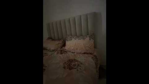 Media: naucha_arab Stripchat 2025-06-11 01:40:00
