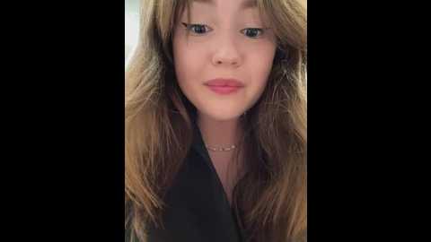 Media: peachy_dream Stripchat 2025-06-11 16:02:00
