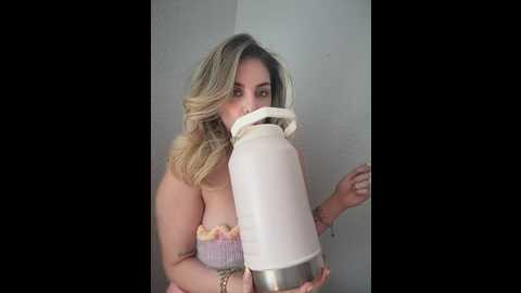 Media: alirawrz Stripchat 2025-06-12 10:55:00