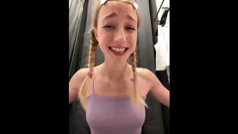 Media: lia__love Stripchat 2025-06-12 15:20:00