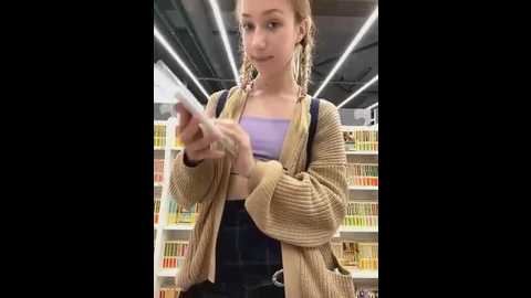 Media: lia__love Stripchat 2025-06-12 17:52:00