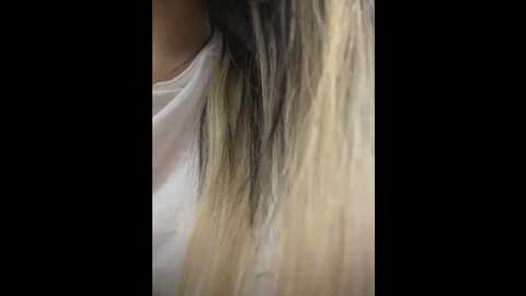 Media: sexy_bobo520 Stripchat 2025-06-12 20:24:00