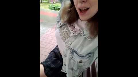 bella_gloria @ stripchat on 20250613