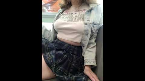 bella_gloria @ stripchat on 20250613