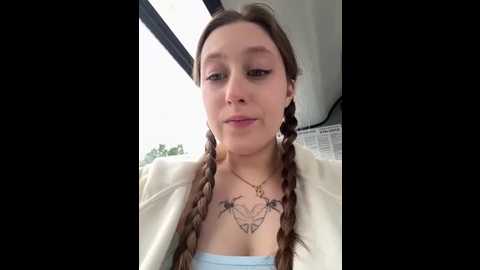 Media: cuteperseon Stripchat 2025-06-13 14:52:00