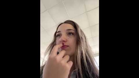 Media: dollytall Stripchat 2025-06-13 11:04:00
