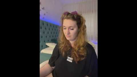 _chlo__e @ stripchat on 20250614