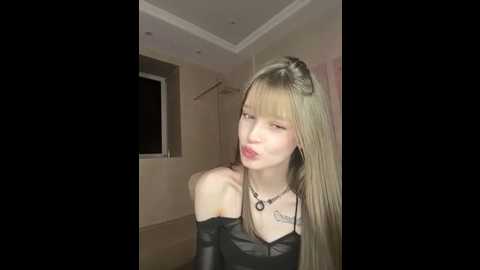 bellasecrett @ stripchat on 20250614