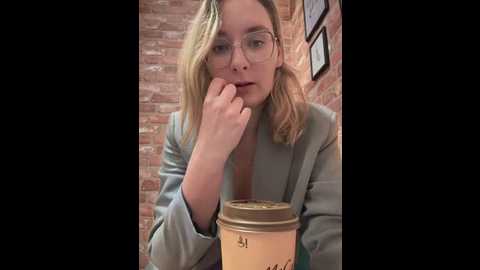 the_snowwhitee @ stripchat on 20250614