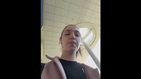 Media: dollytall Stripchat 2025-06-15 08:15:00
