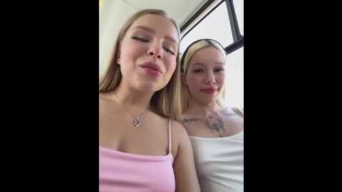 Media: liza_risky Stripchat 2025-06-15 08:30:00