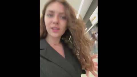 Media: mariid Stripchat 2025-06-15 07:06:00