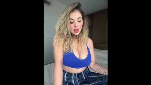Media: alirawrz Stripchat 2025-06-16 12:52:00