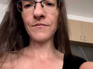 milky_hairy_mommy @ stripchat on 20250616