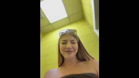 Media: newlale Stripchat 2025-06-16 04:02:00