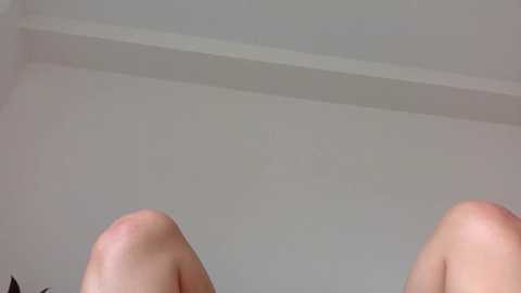 Media: kitty_swetty Stripchat 2025-06-17 09:18:00