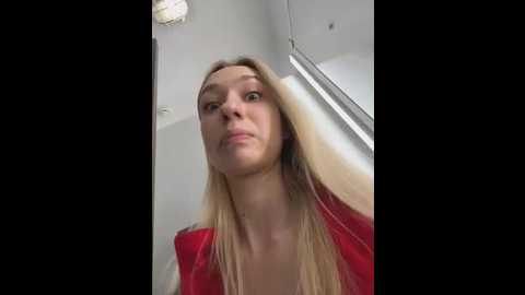 Media: lia__love Stripchat 2025-06-17 12:10:00