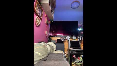 Media: sexymelli18 Stripchat 2025-06-17 19:18:00