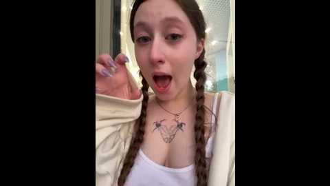 cuteperseon @ stripchat on 20250618