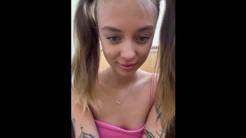 Media: enjoy_my_beauty Stripchat 2025-06-18 06:26:00