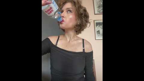 Media: kellykeler Stripchat 2025-06-18 10:38:00