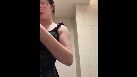 Media: kexin_xin Stripchat 2025-06-18 08:06:00